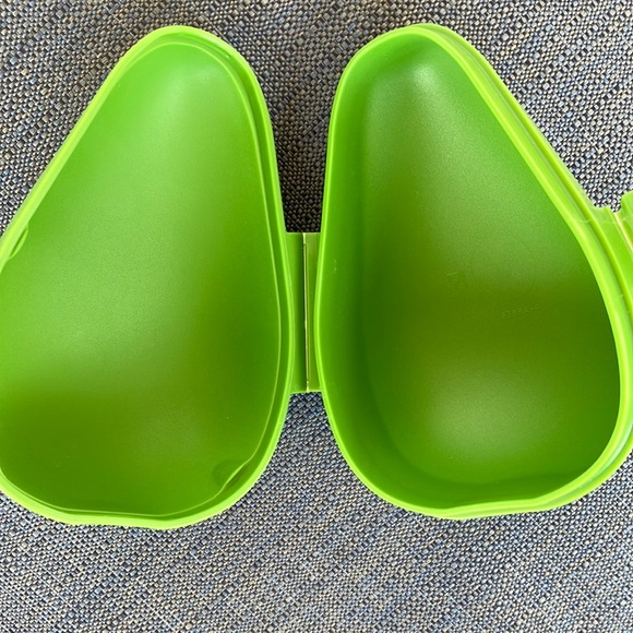 Tupperware Tomato, Avocado and Garlic Storage Set - Picture 13 of 13